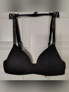Victoria's Secret Lightly Lined Wireless Black Bra W/ V. S. Logo Shine Straps